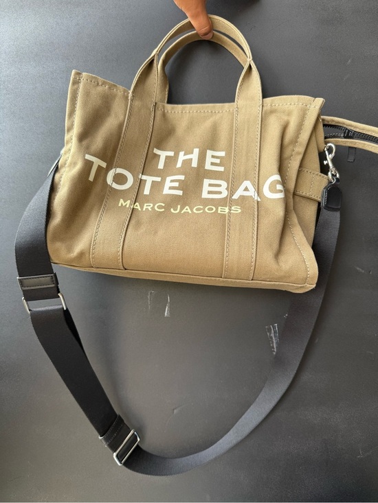 Marc Jacobs Handbags - Marc Jacobs Tote Bag in Khaki with Black Strap